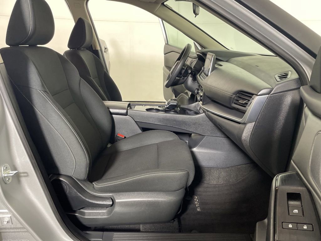 Used 2024 Nissan Rogue S FWD image 22