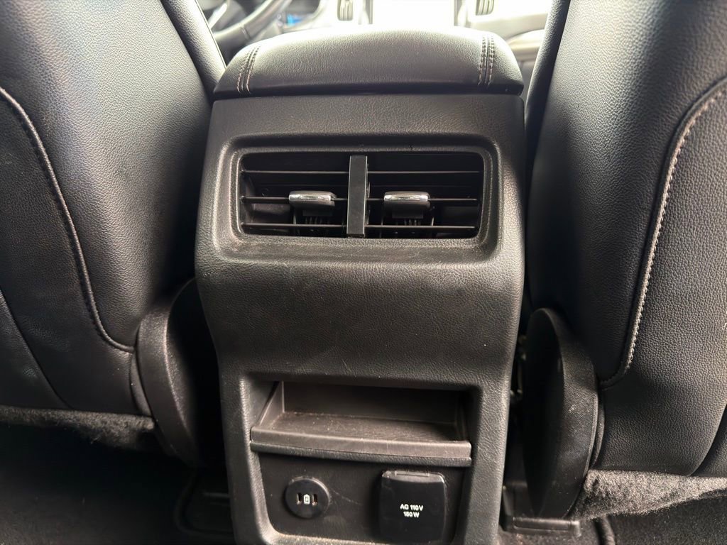 Used 2024 Ford Edge Titanium image 32