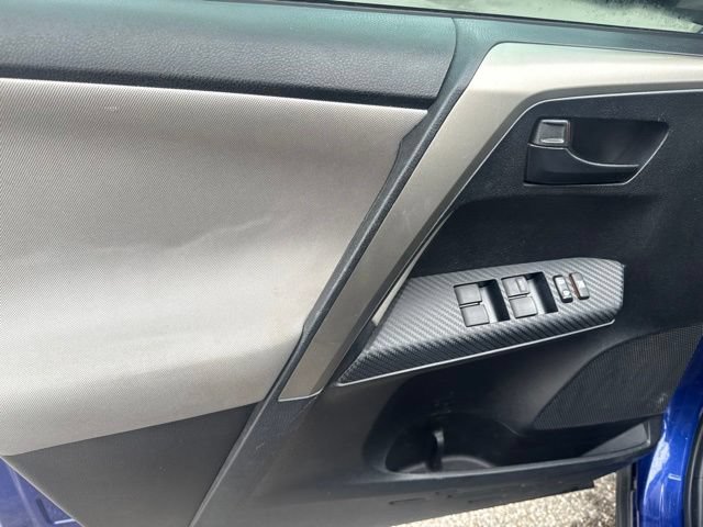 Used 2015 Toyota RAV4 LE FWD image 23