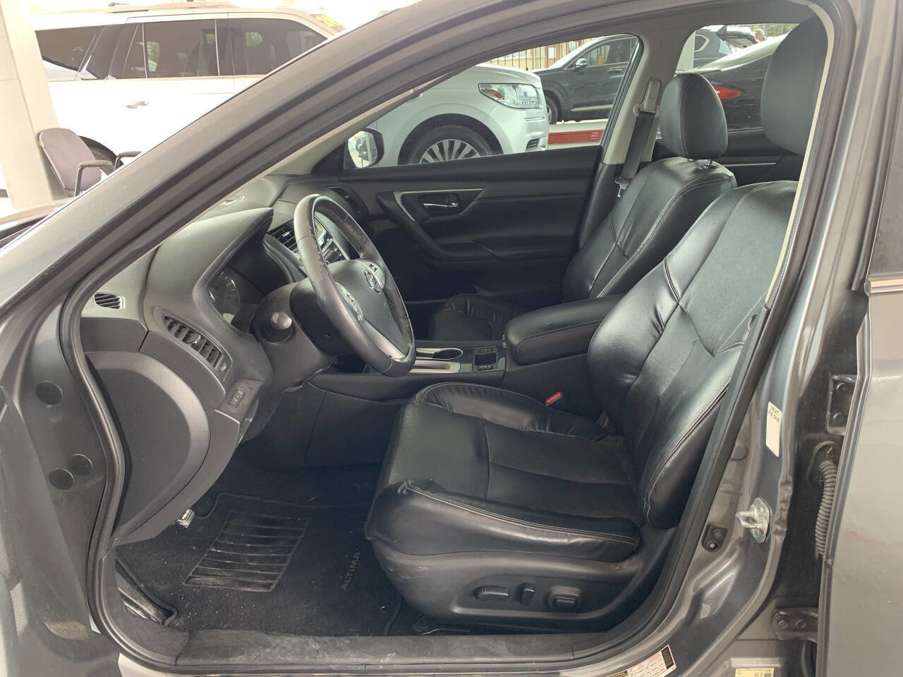 Used 2018 Nissan Altima 2.5 SL FWD image 6