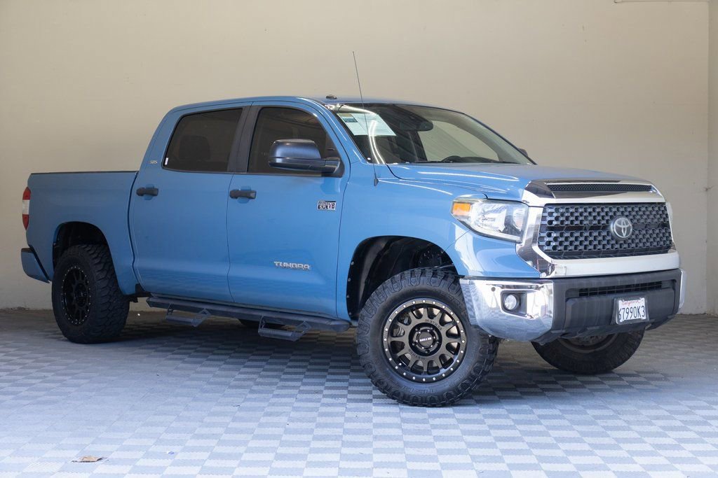 Used 2019 Toyota Tundra SR5 w/ SR5 Convenience Package image 2