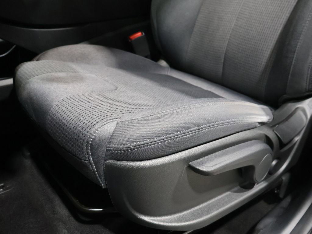 Used 2023 Hyundai Santa Fe SE image 11