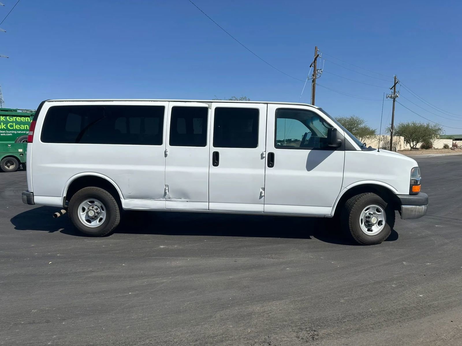 Used 2014 Chevrolet Express 3500 LT w/ LT Preferred Equipment Group RWD image 3