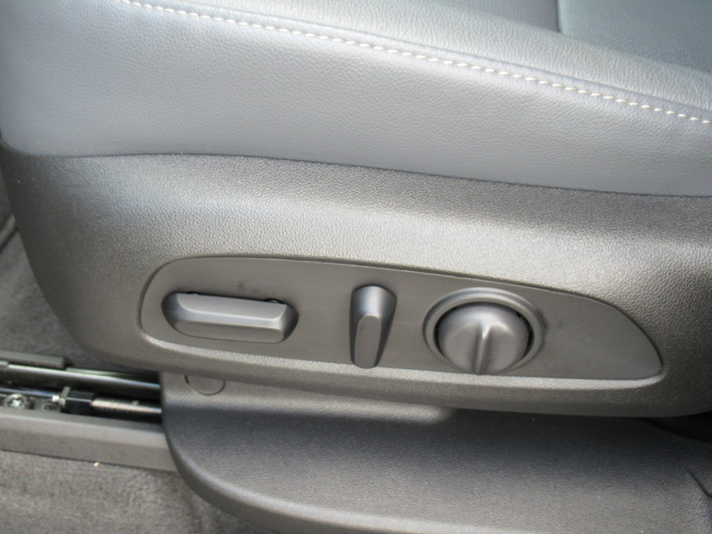 Used 2020 Chevrolet Traverse Premier FWD image 21