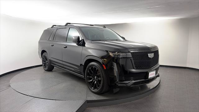 Used 2022 Cadillac Escalade ESV Sport Platinum w/ LPO, ONYX Package AWD/4WD image 12