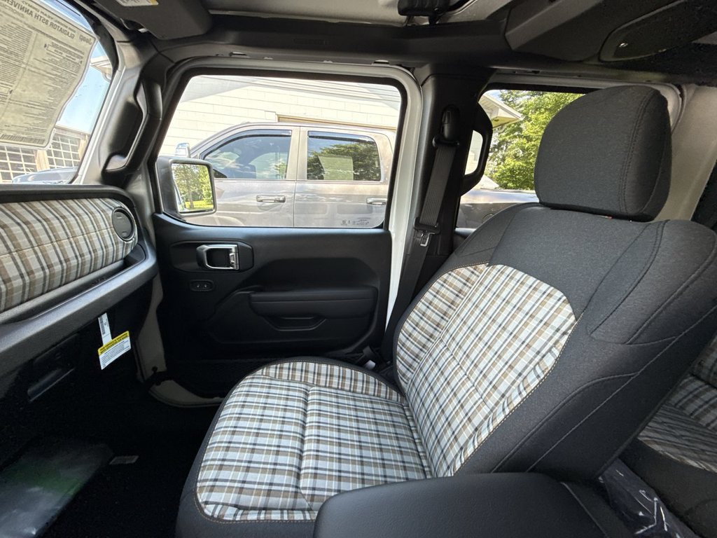 New 2026 Jeep Gladiator Sport AWD/4WD image 31