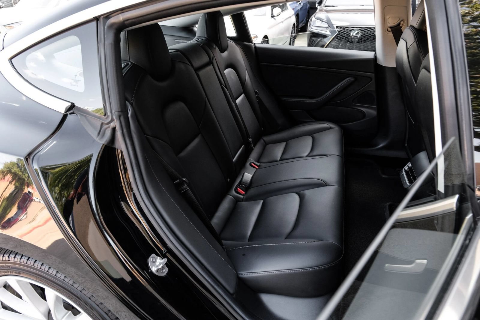 Used 2018 Tesla Model 3 Long Range RWD image 35