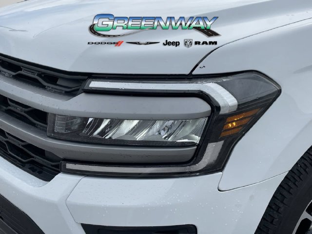 Used 2024 Ford Expedition XLT AWD/4WD image 32