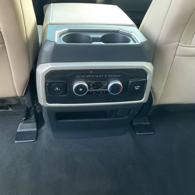 Used 2024 Ford Expedition Max Limited image 24