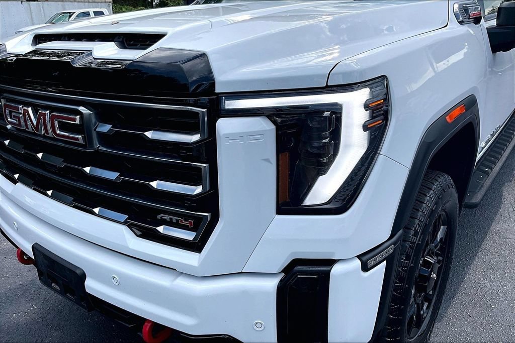 Used 2026 GMC Sierra 2500 AT4 w/ AT4 Premium Plus Package AWD/4WD image 31