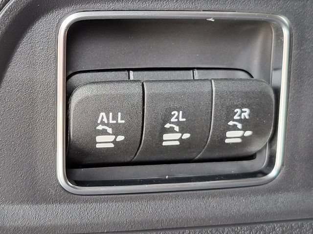 New 2025 Mercedes-Benz GLS 450 4MATIC image 13