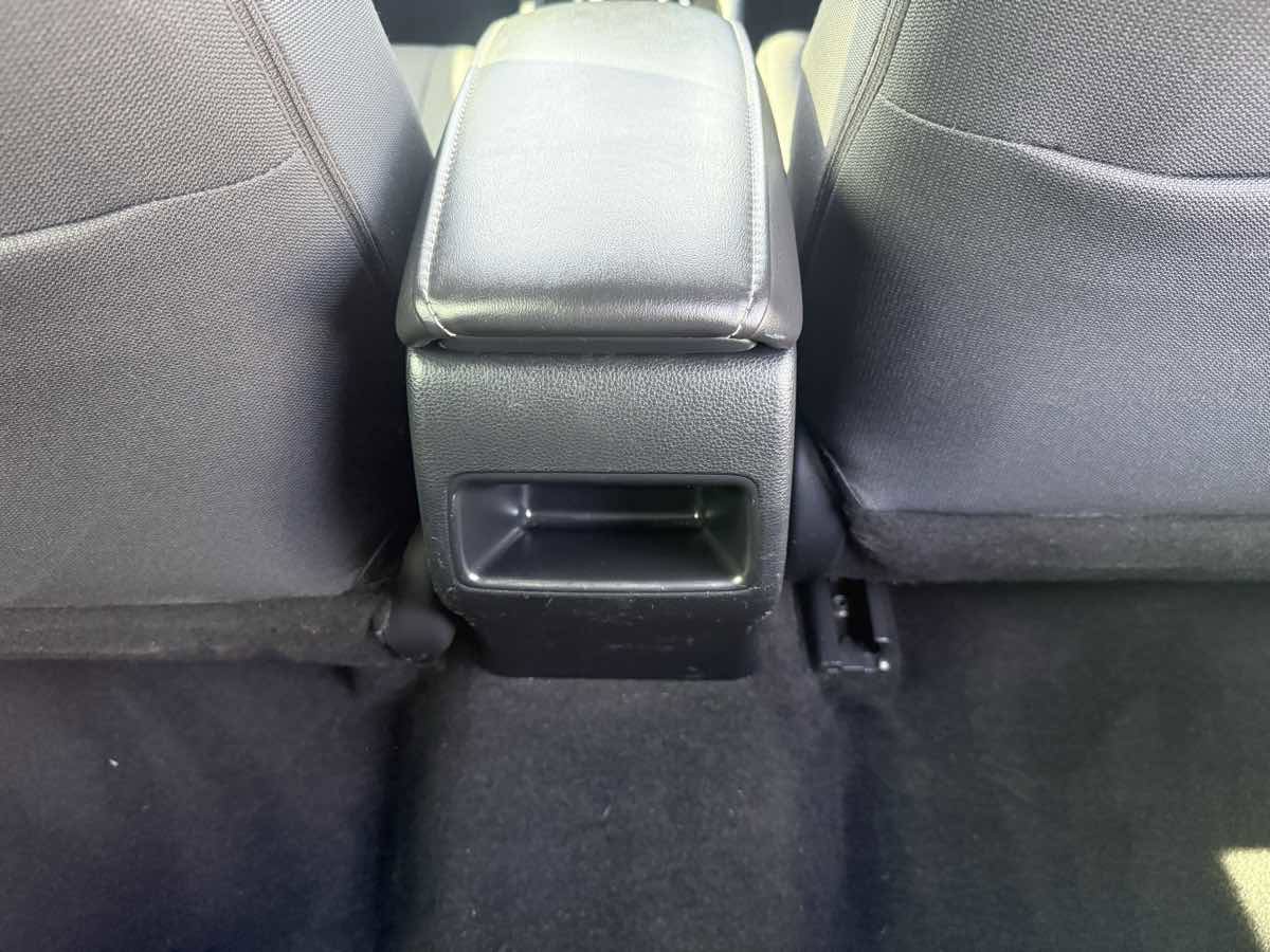 Used 2020 Toyota Corolla SE w/ Carpet Mat Package image 30