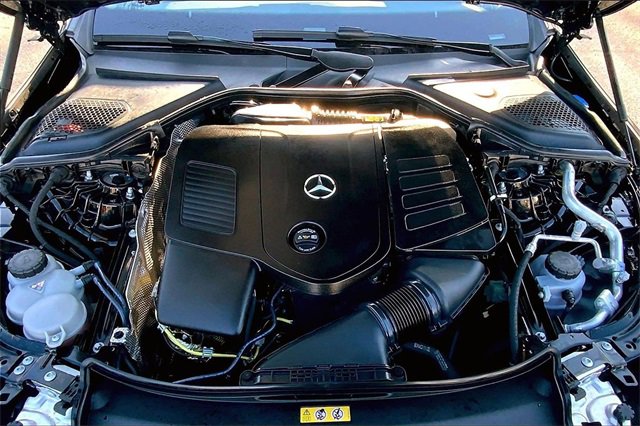 Used 2025 Mercedes-Benz E 350 4MATIC Sedan image 26