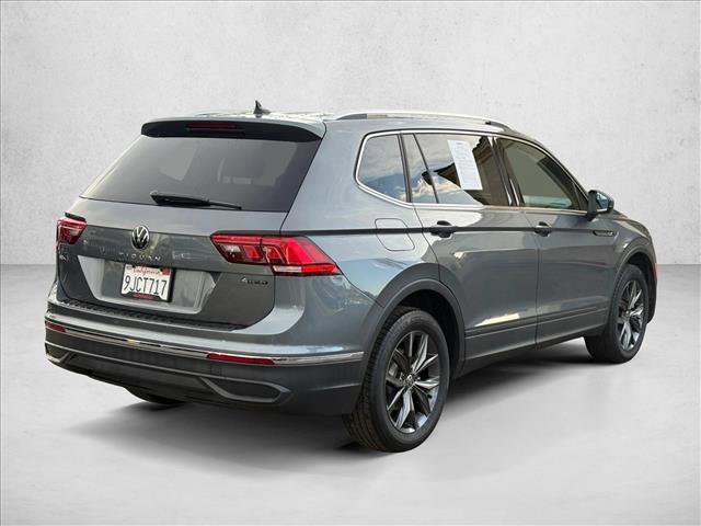 Used 2023 Volkswagen Tiguan SE w/ Panoramic Sunroof Package image 5