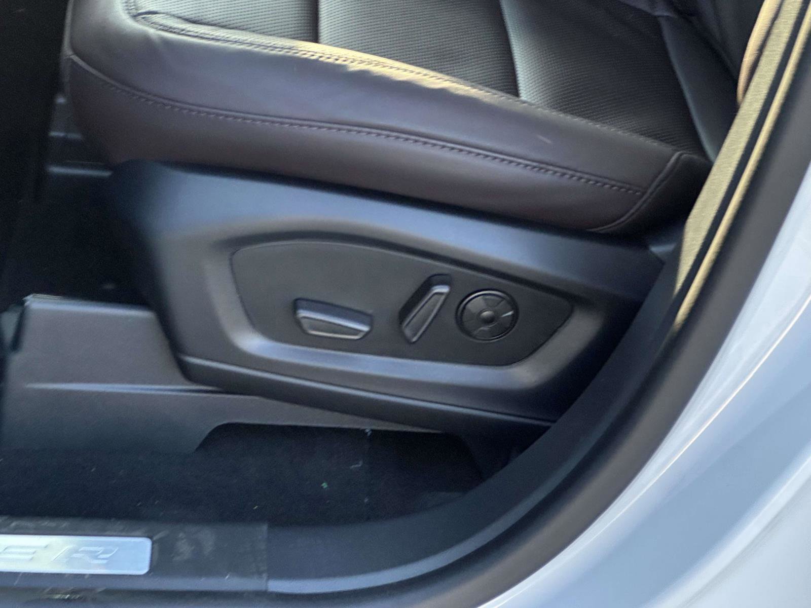 New 2026 Ford Explorer Platinum w/ LUX Leather Package image 14