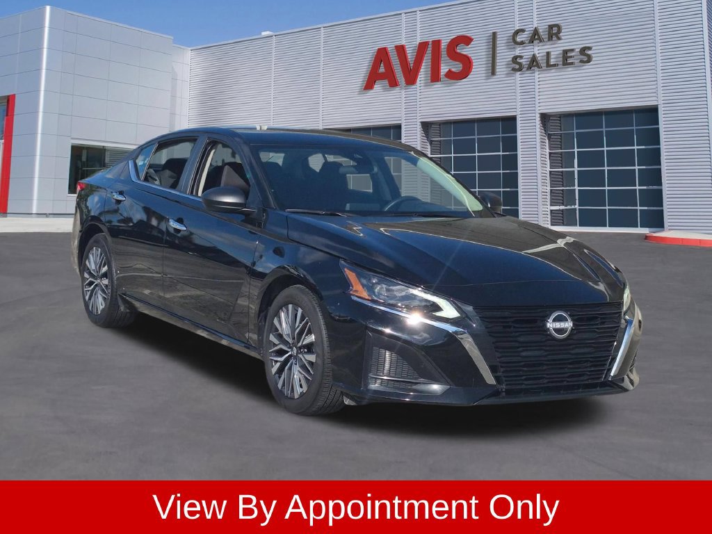 Used 2025 Nissan Altima 2.5 SV FWD image 3