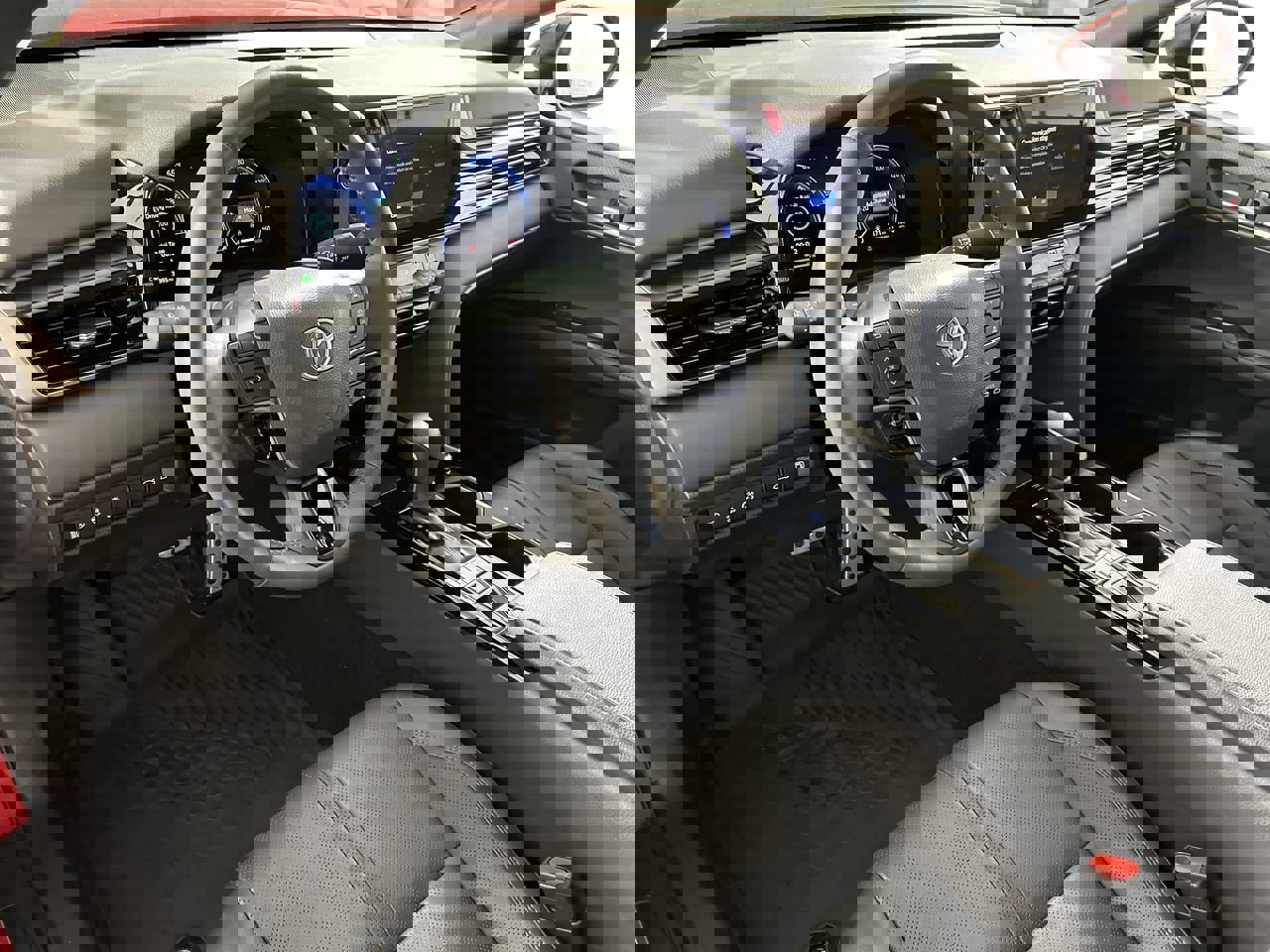 Used 2025 Toyota Camry XSE image 11