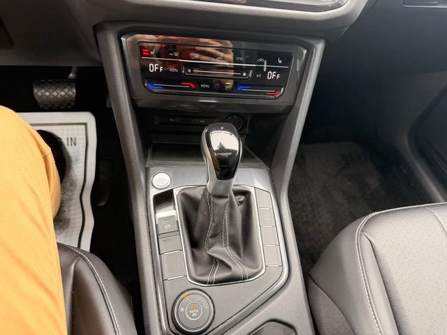 Certified 2024 Volkswagen Tiguan SE AWD/4WD image 27