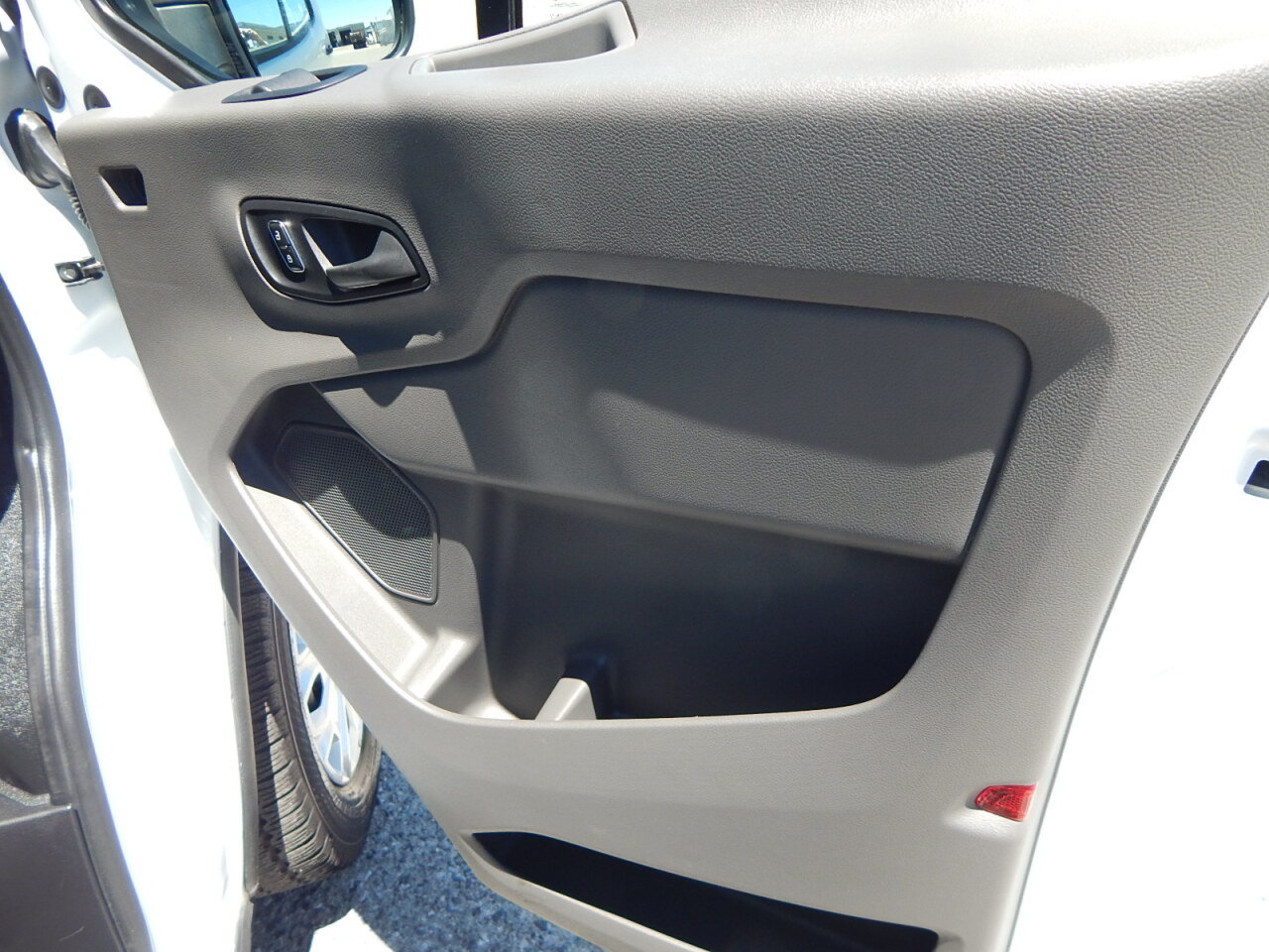 Used 2025 Ford Transit 250 Low Roof w/ Exterior Upgrade Package RWD image 23