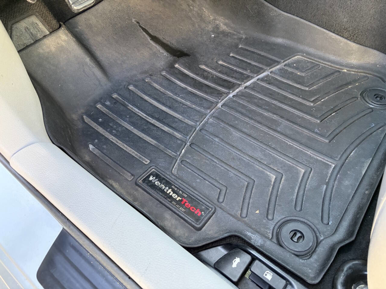 Used 2014 Toyota Camry LE image 11