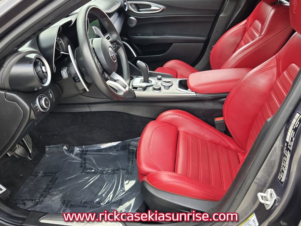 Used 2022 Alfa Romeo Giulia Veloce image 10