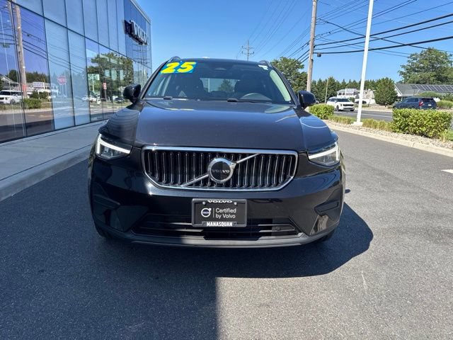 Certified 2025 Volvo XC40 B5 Core AWD/4WD image 7