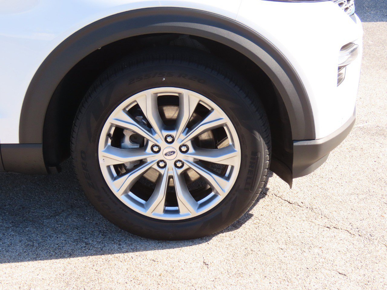 Certified 2023 Ford Explorer Limited w/ Equipment Group 301A image 9