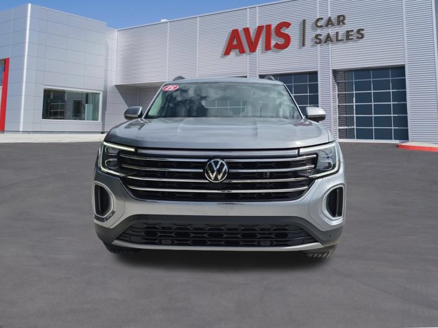 Used 2025 Volkswagen Atlas SE FWD image 2