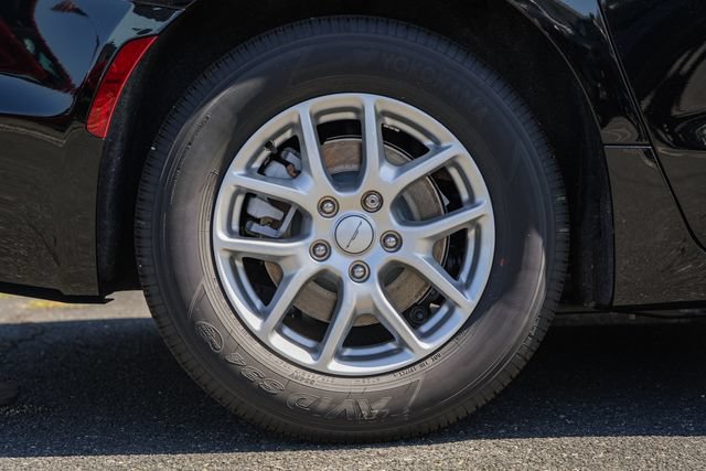 New 2027 Chrysler Pacifica Select FWD image 23