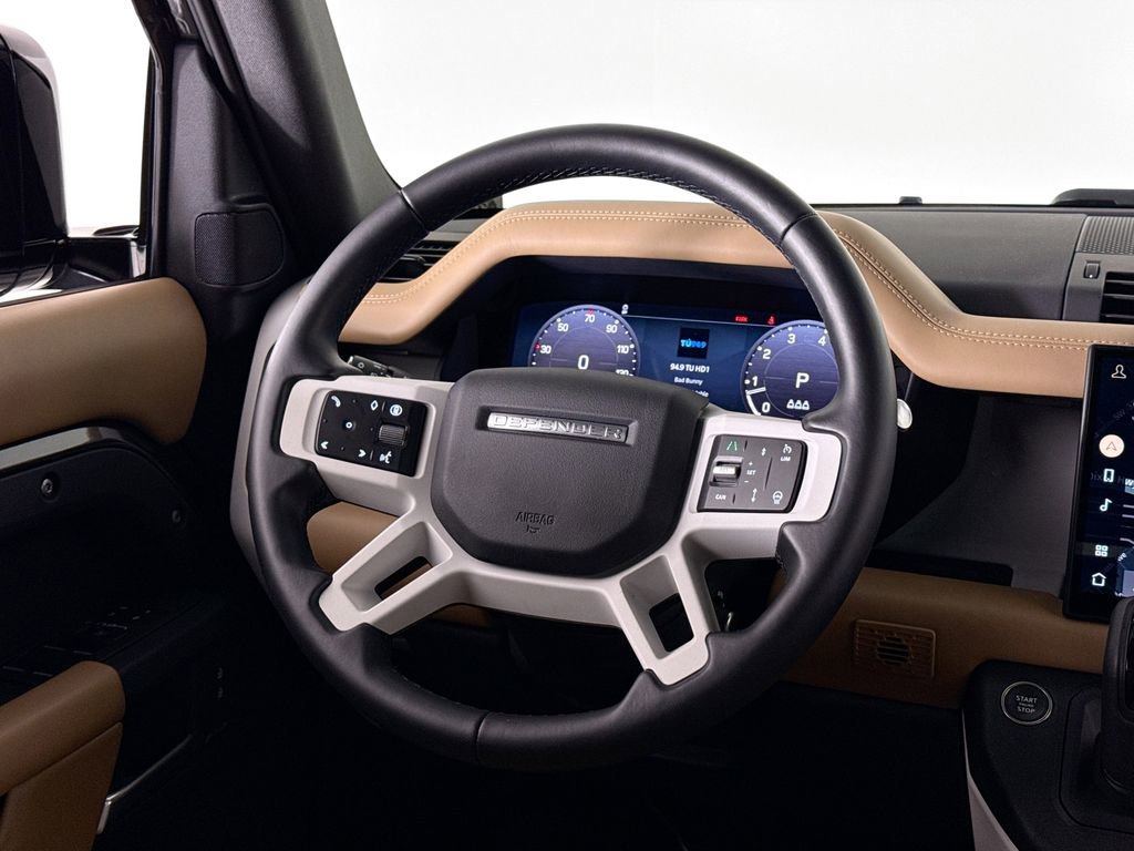 Used 2025 Land Rover Defender 110 S image 20