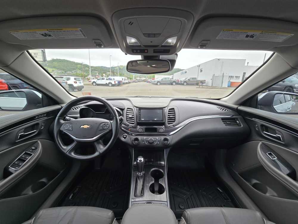 Used 2017 Chevrolet Impala Premier w/ Enhanced Convenience Package FWD image 15