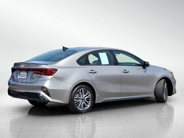 Used 2023 Kia Forte GT-Line w/ GT-Line Premium Package FWD image 4
