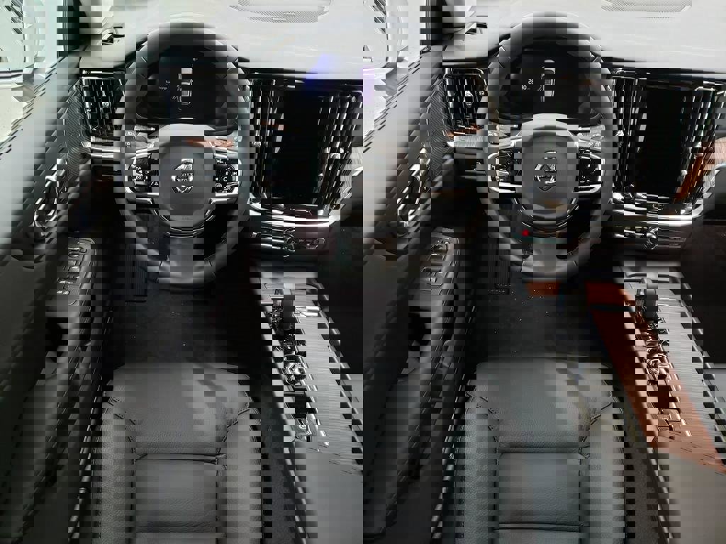 New 2026 Volvo V60 B5 Cross Country Plus w/ Protection Package Premier image 10