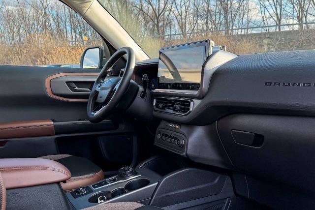 Certified 2025 Ford Bronco Sport Outer Banks w/ Outer Banks Tech Package+ AWD/4WD image 14