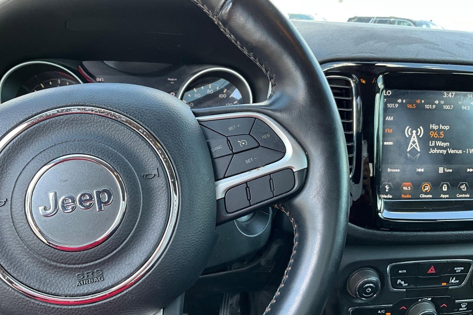 Used 2018 Jeep Compass Limited w/ Navigation Group FWD image 11