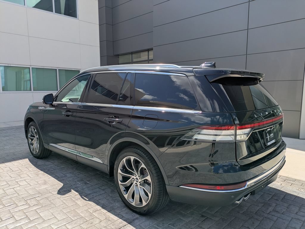 Certified 2025 Lincoln Aviator Reserve RWD image 8