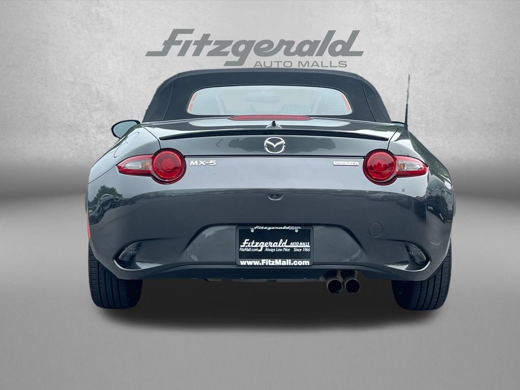Used 2021 MAZDA MX-5 Miata Club RWD image 7