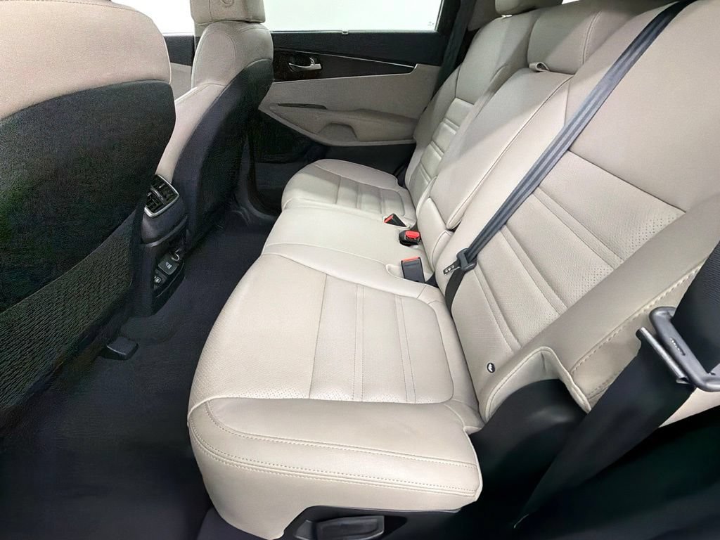 Used 2017 Kia Sorento EX w/ EX V6 Premium Package FWD image 40