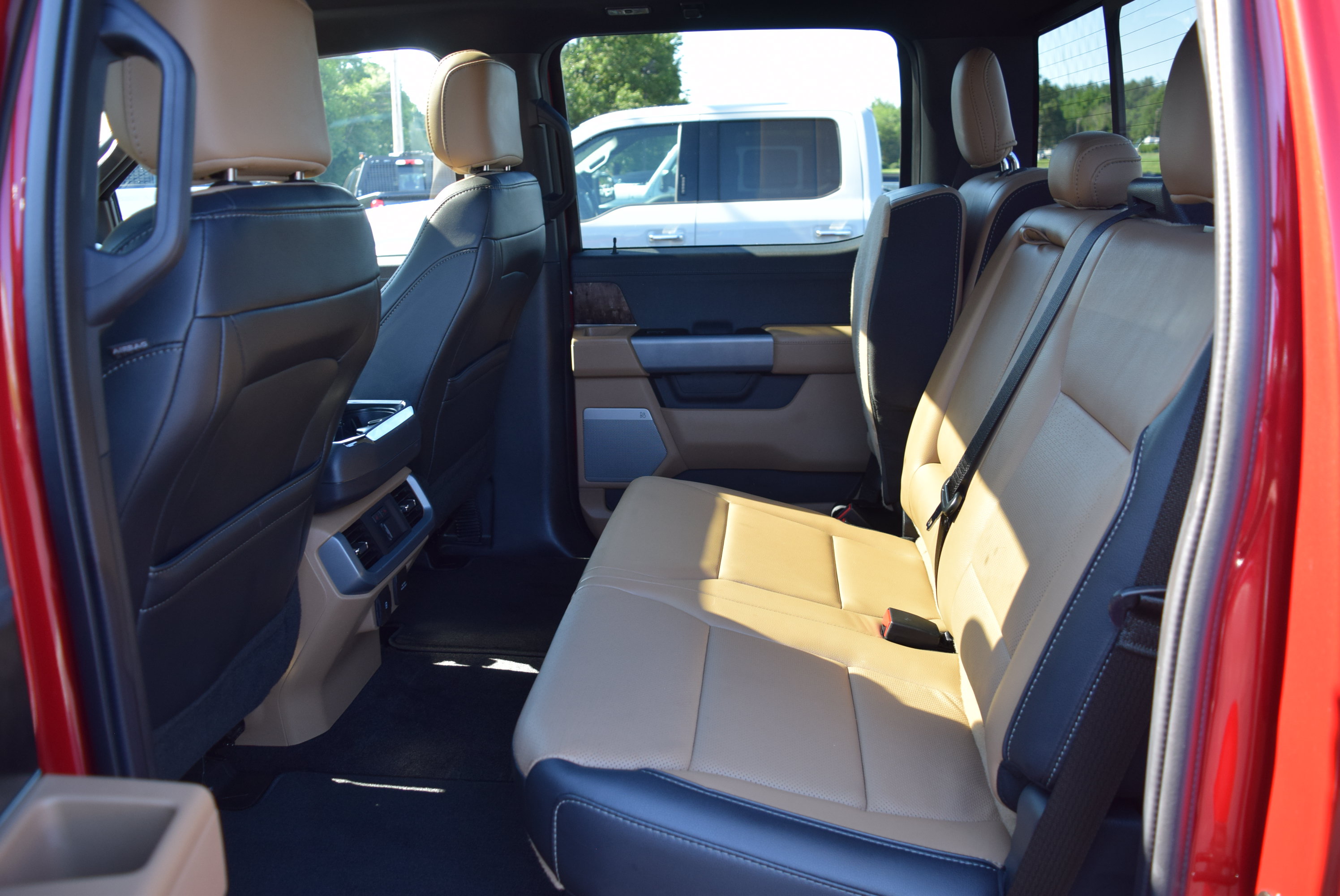 Used 2021 Ford F150 Lariat w/ Equipment Group 502A High AWD/4WD image 9