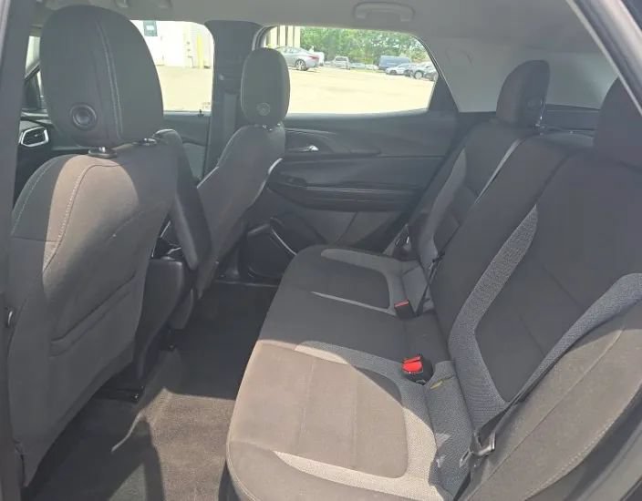 Used 2021 Chevrolet TrailBlazer LS FWD image 6