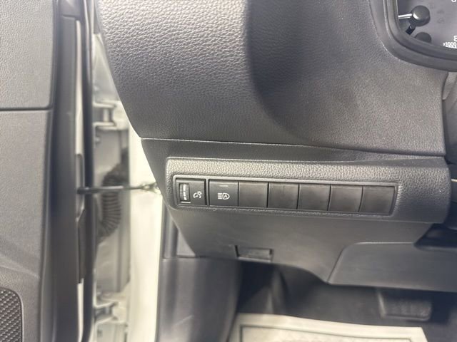 Used 2024 Toyota Corolla LE image 31