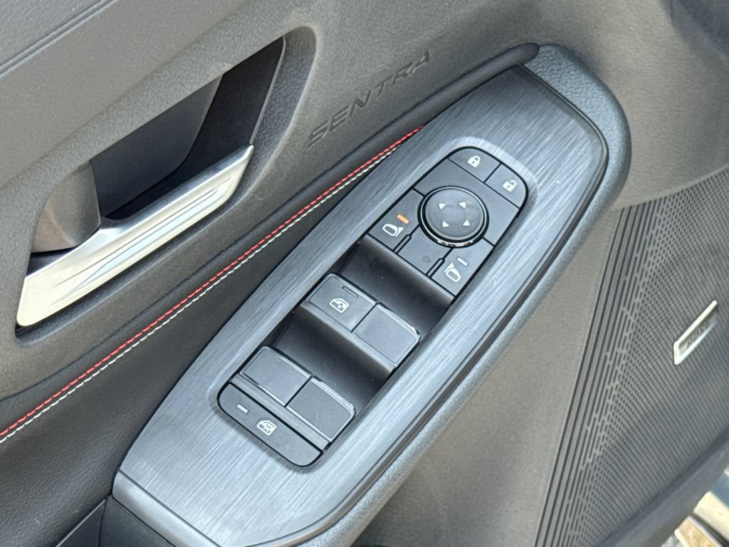 New 2026 Nissan Sentra SR w/ SR Premium Package FWD image 8
