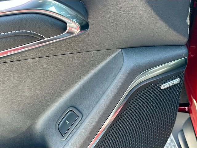 New 2025 Chevrolet Traverse LT w/ Enhanced Driving Package image 18