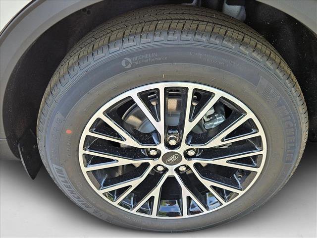 New 2025 Ford Escape SE image 10