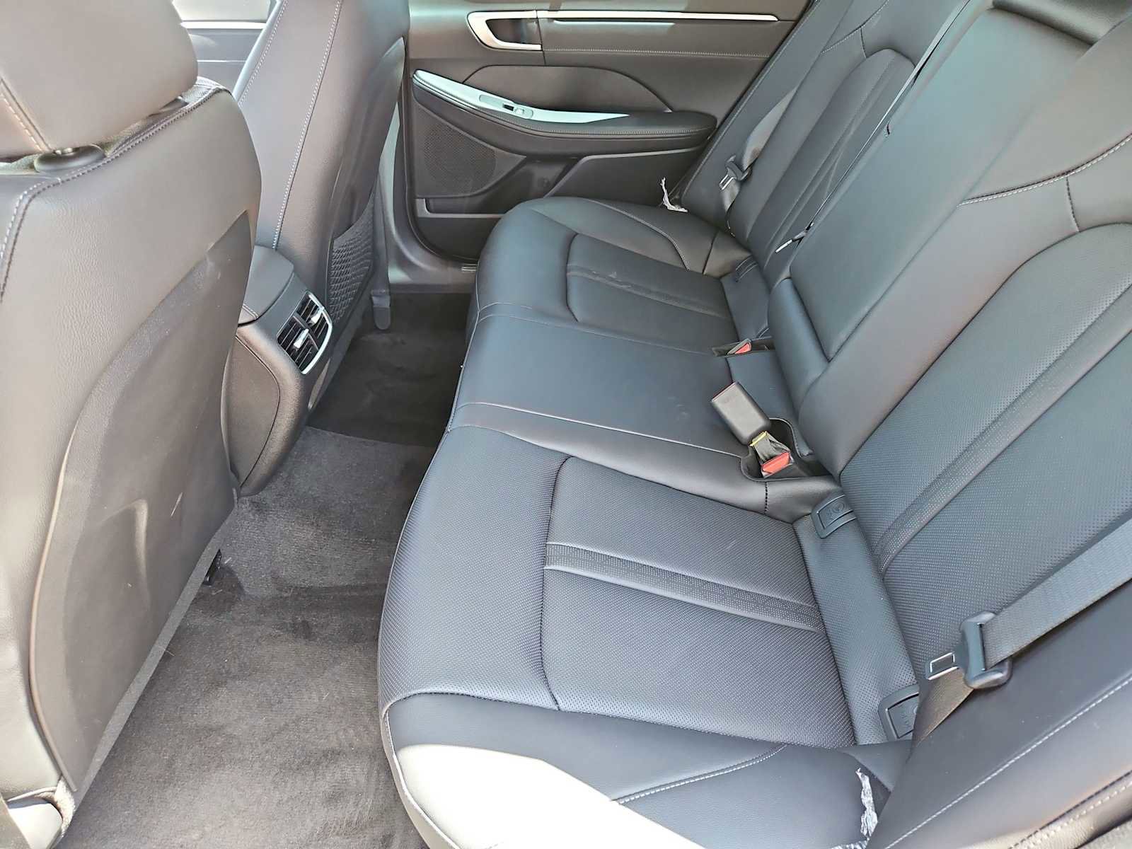 New 2025 Hyundai Sonata Limited image 17