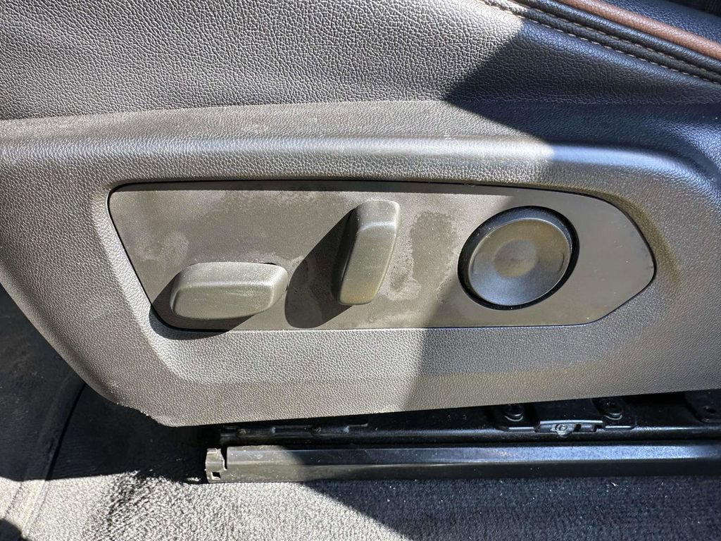 Used 2023 GMC Canyon AT4 w/ LPO, Off Road Lift Package image 19