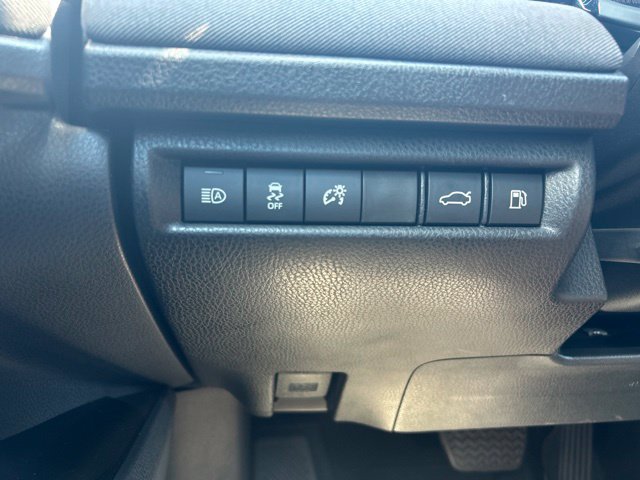 Used 2025 Toyota Camry LE FWD image 23