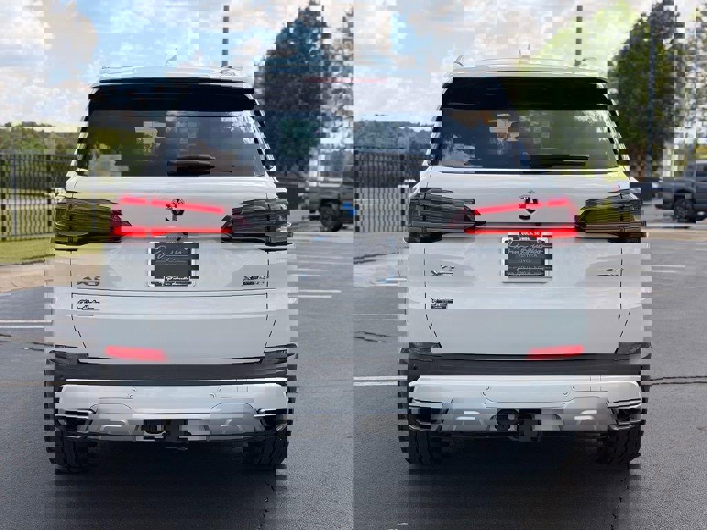 Used 2023 BMW X5 xDrive40i w/ Premium Package image 12