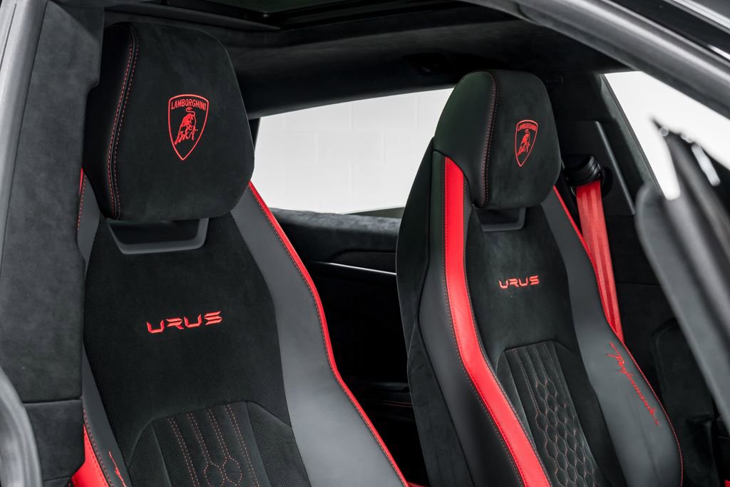 Used 2023 Lamborghini Urus Performante AWD/4WD image 41