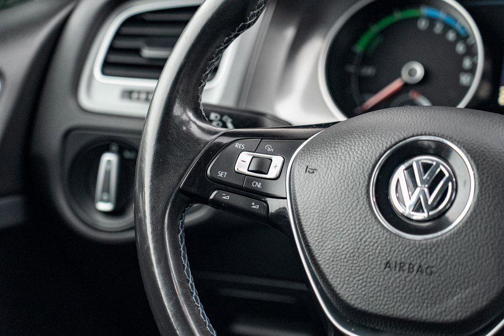 Used 2016 Volkswagen e-Golf SEL Premium image 21